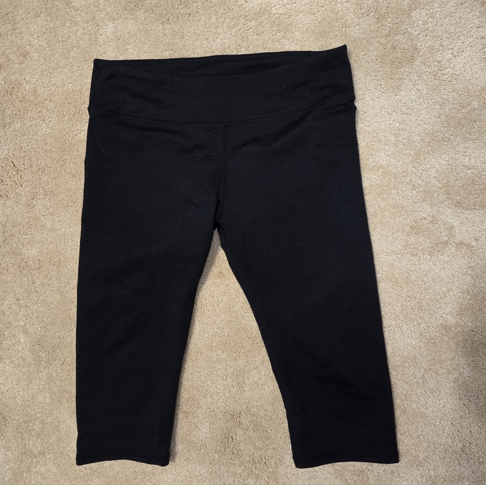 Fabletics Capri Leggings
